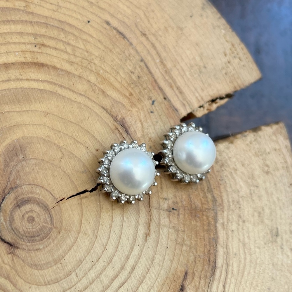 Pearl, Diamond, 14k white gold stud earrings